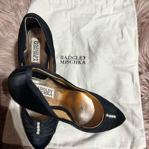 Badgley Mischka Embellished Pumps Womens  Black With Pearls Size 10M